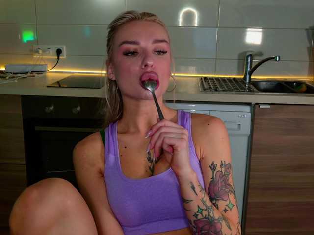 Tatachka1's BongaCams show and profile