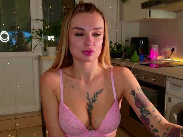 Tatachka1's BongaCams show and profile