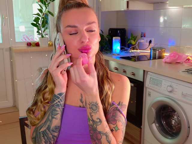 Tatachka1's BongaCams show and profile