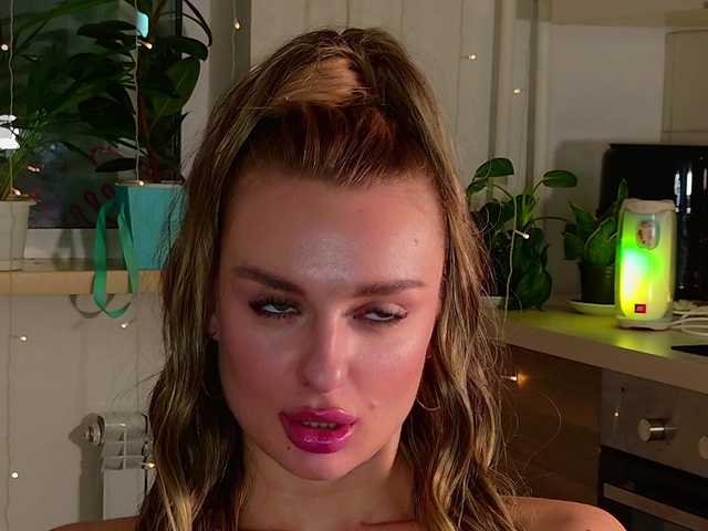 Tatachka1's BongaCams show and profile