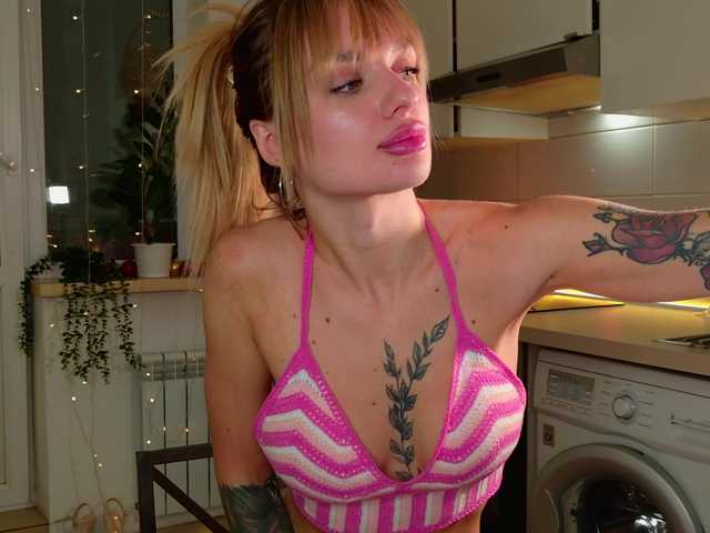 Tatachka1's BongaCams show and profile