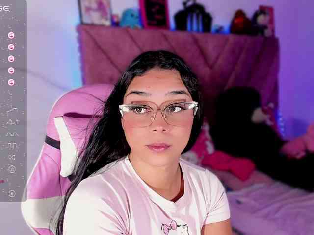 Elysexidoll1 Live Webcam on BongaCams