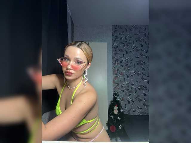 Lilimilla's BongaCams show and profile