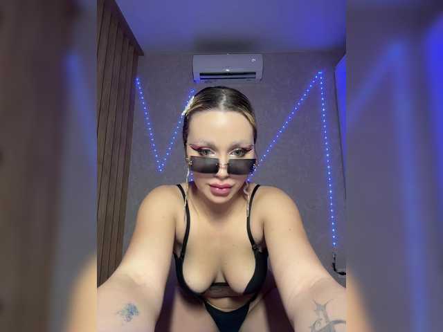 Lilimilla's BongaCams show and profile