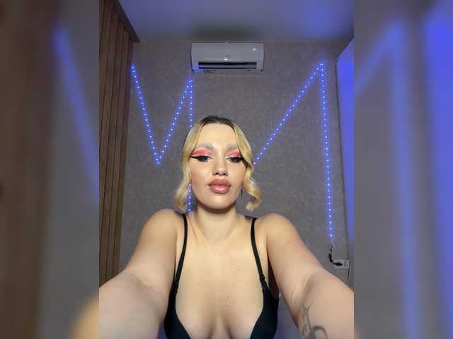 Lilimilla's BongaCams show and profile