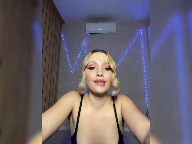 Lilimilla's BongaCams show and profile