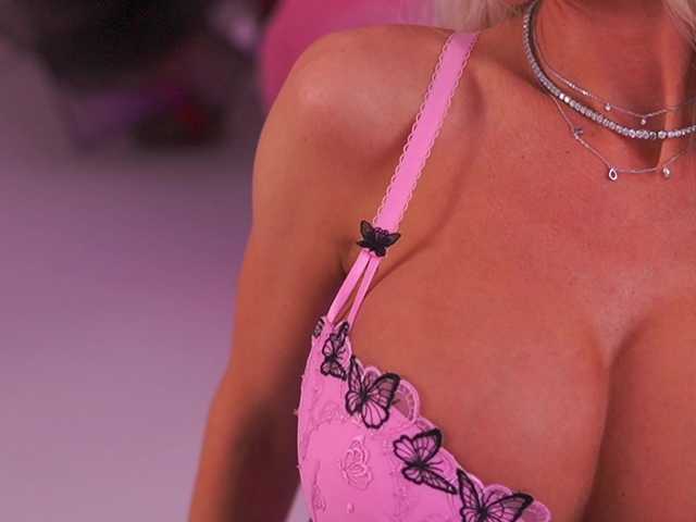 TheFallingAngel's BongaCams show and profile