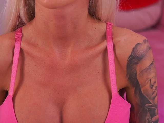 TheFallingAngel's BongaCams show and profile