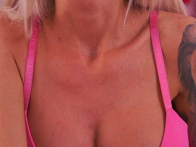 TheFallingAngel's BongaCams show and profile