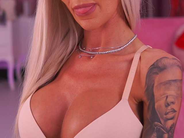 TheFallingAngel's BongaCams show and profile