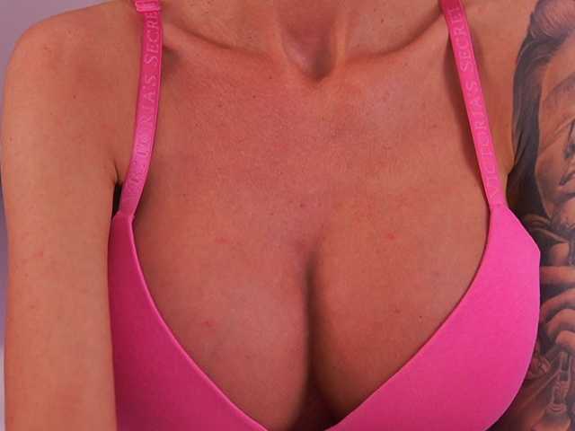 TheFallingAngel's BongaCams show and profile