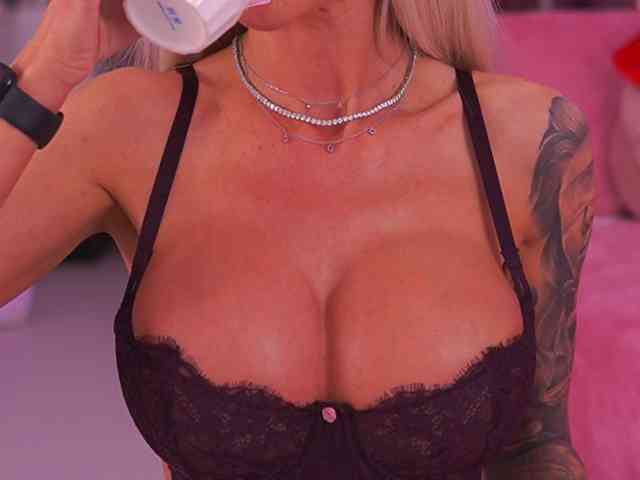 TheFallingAngel webcam