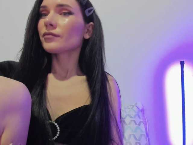 ZoiKissy's BongaCams show and profile