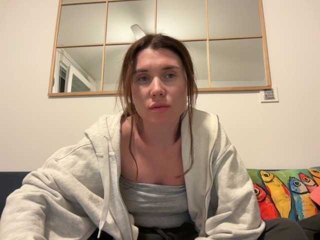 ZoiKissy's BongaCams show and profile