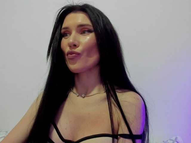 ZoiKissy's BongaCams show and profile