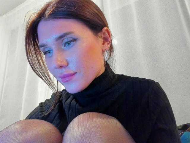ZoiKissy's BongaCams show and profile