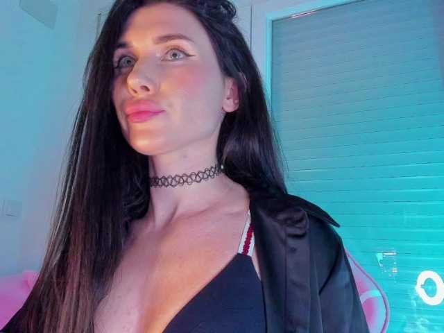 ZoiKissy's BongaCams show and profile