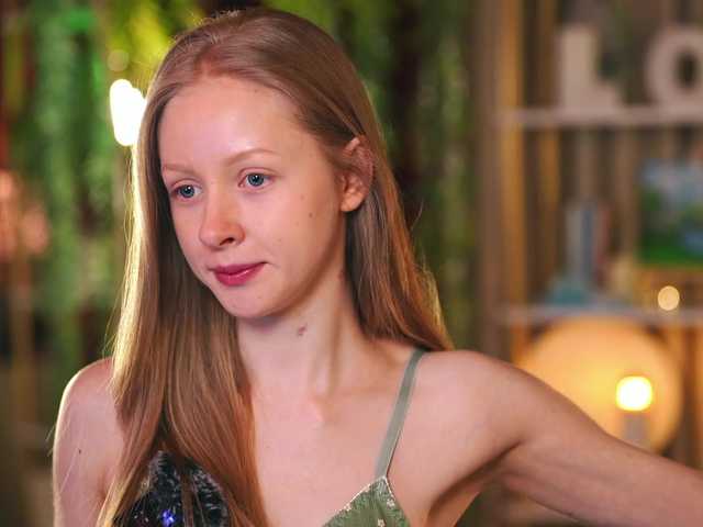 MiaVebes's BongaCams show and profile