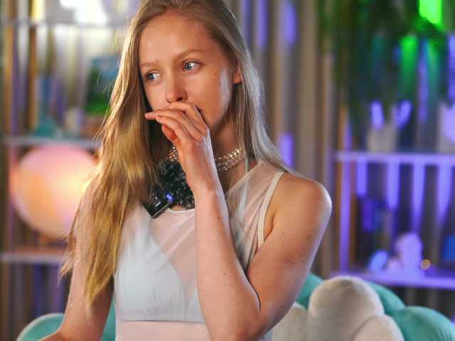 MiaVebes's BongaCams show and profile