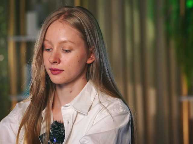 MiaVebes's BongaCams show and profile