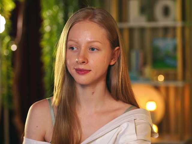 MiaVebes's BongaCams show and profile