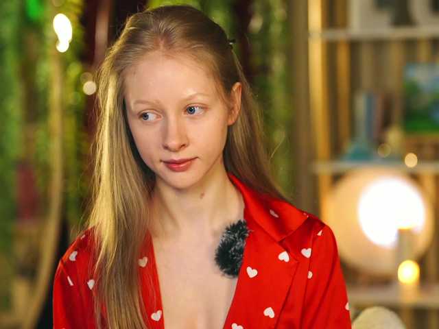 MiaVebes's BongaCams show and profile