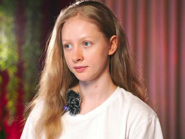 MiaVebes's BongaCams show and profile