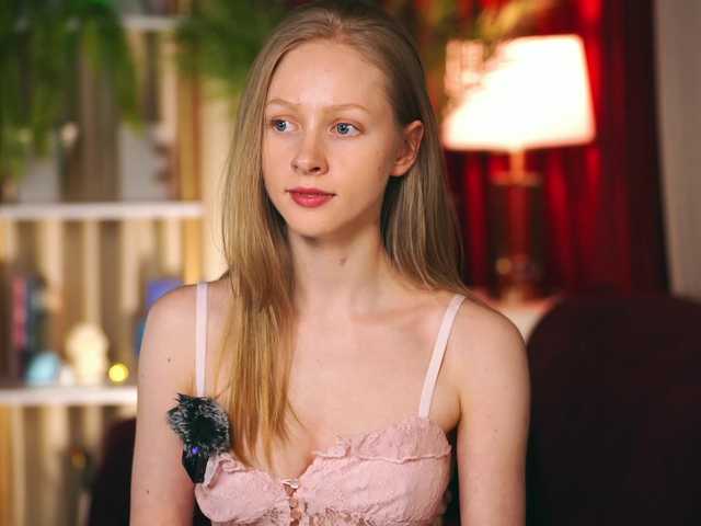 MiaVebes's BongaCams show and profile