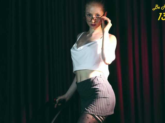 MiaVebes's BongaCams show and profile