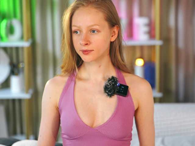 MiaVebes's BongaCams show and profile