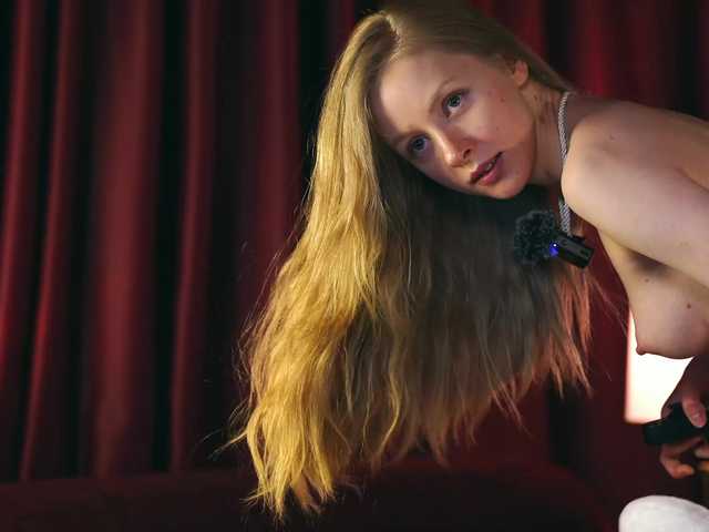 MiaVebes's BongaCams show and profile