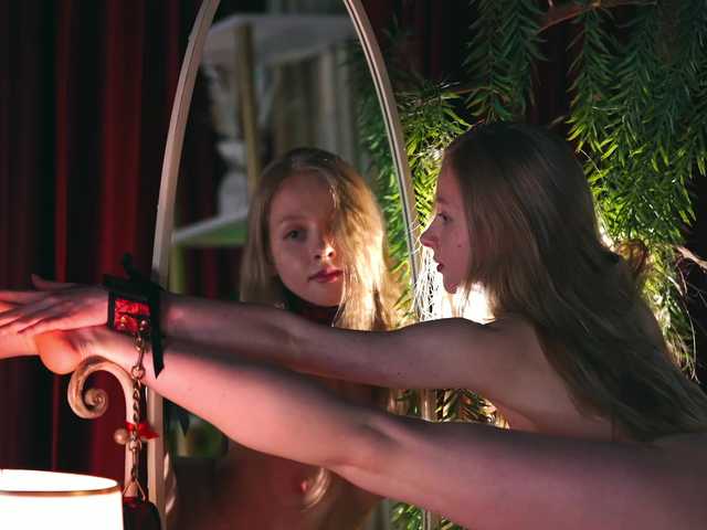 MiaVebes's BongaCams show and profile