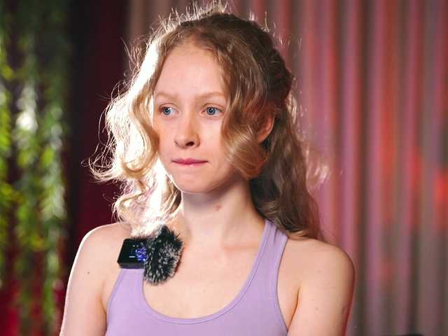 MiaVebes's BongaCams show and profile