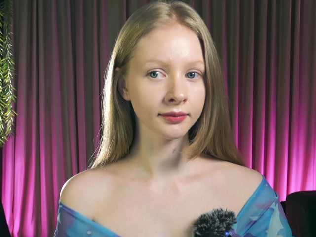 MiaVebes's BongaCams show and profile