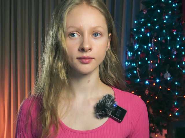 MiaVebes's BongaCams show and profile