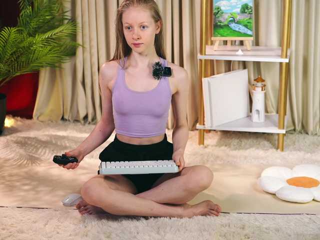 MiaVebes's BongaCams show and profile