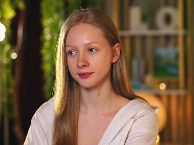 MiaVebes's BongaCams show and profile