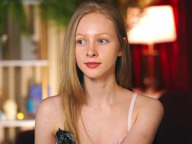 MiaVebes's BongaCams show and profile