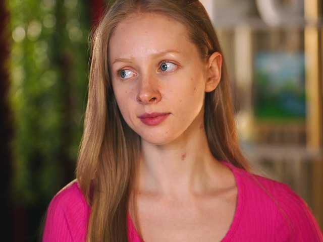 MiaVebes's BongaCams show and profile