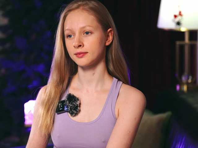 MiaVebes's BongaCams show and profile