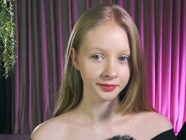 MiaVebes's BongaCams show and profile