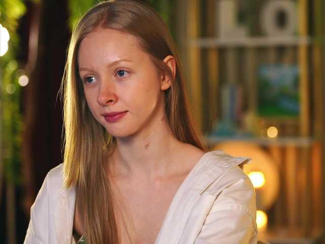 MiaVebes's BongaCams show and profile