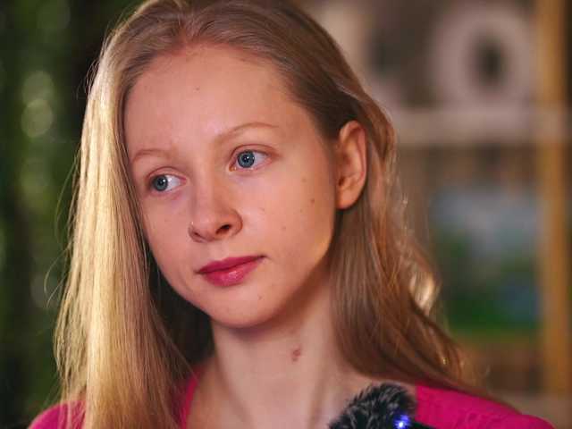 MiaVebes's BongaCams show and profile