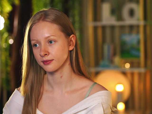 MiaVebes's BongaCams show and profile