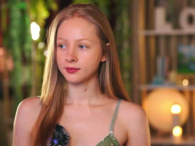 MiaVebes's BongaCams show and profile