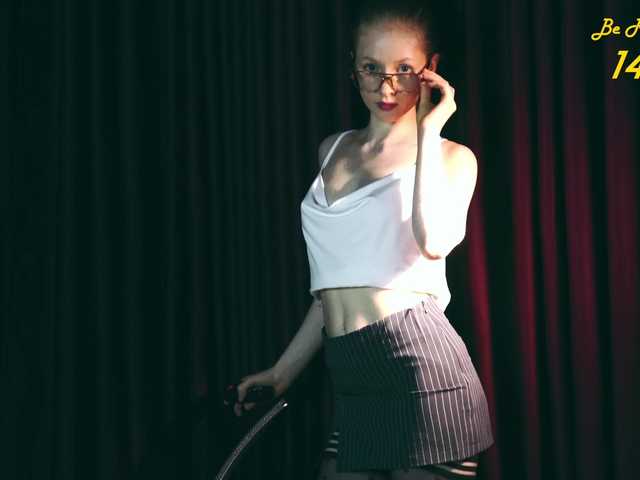 MiaVebes's BongaCams show and profile