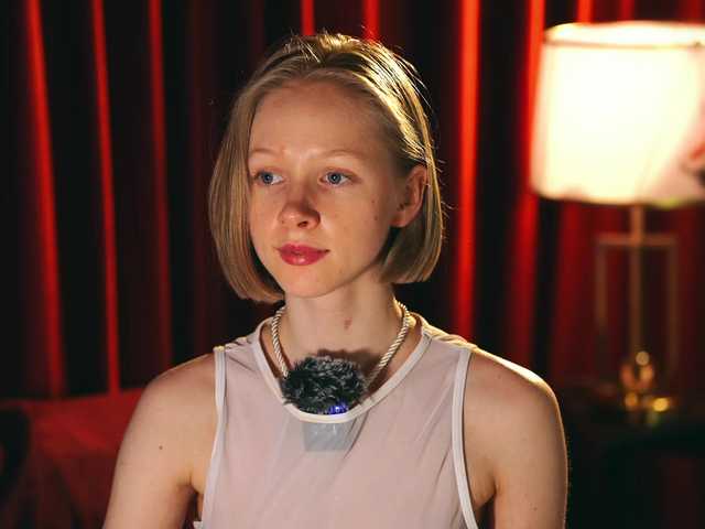 MiaVebes's BongaCams show and profile