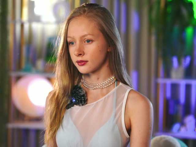 MiaVebes's BongaCams show and profile