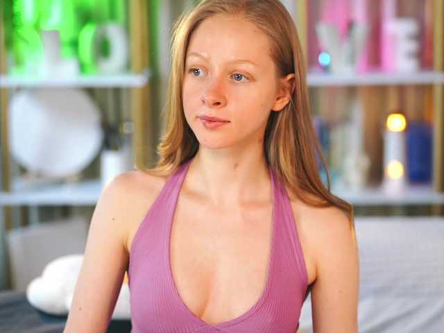 MiaVebes's BongaCams show and profile