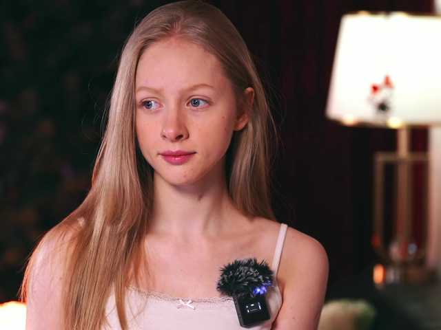 MiaVebes's BongaCams show and profile